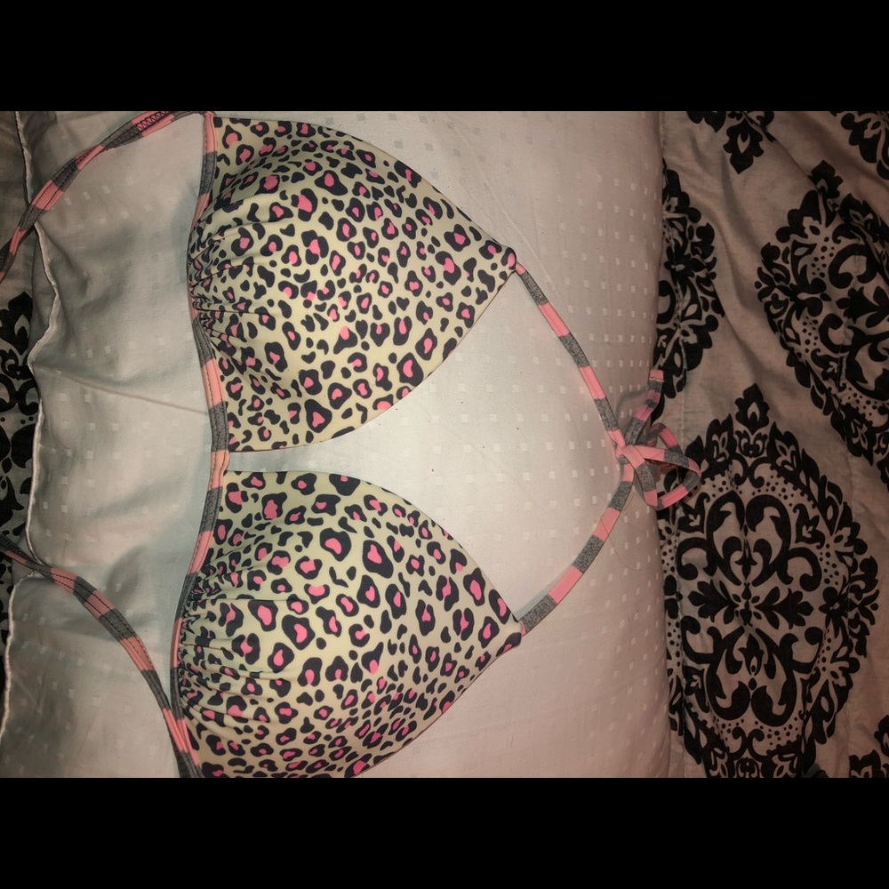 Leopard print bikini top